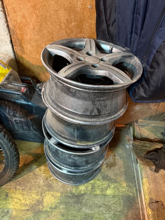 Диски R14 стояла на ваз 2115