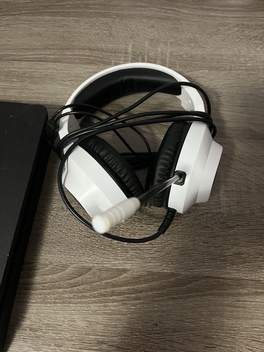 Playstation 4 със 3 джойстика