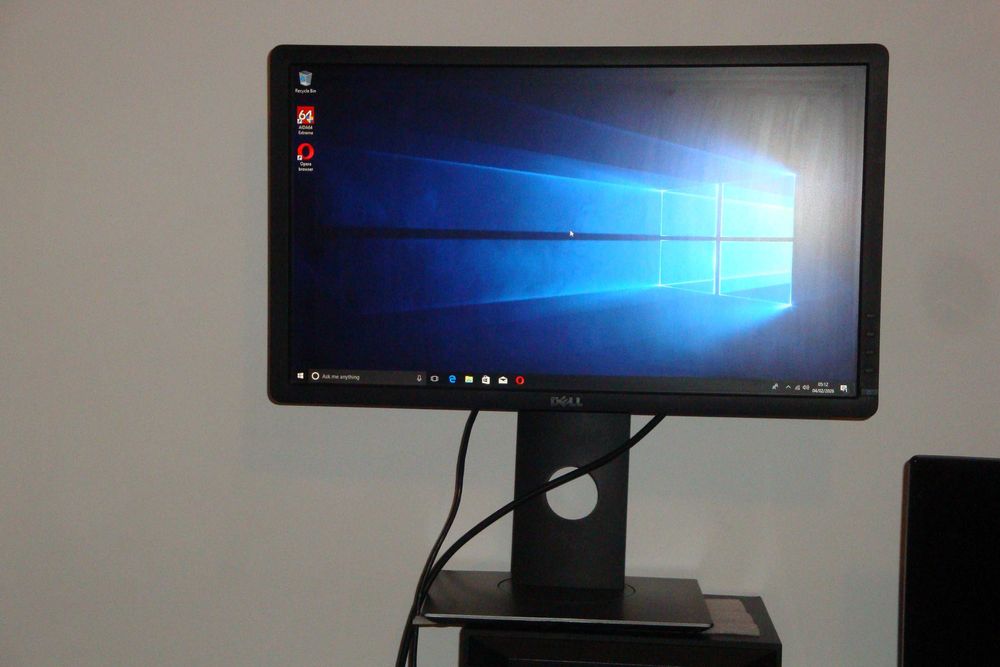 Monitor DELL Profesional P2212HB 22" HD reglabil inaltime rotire