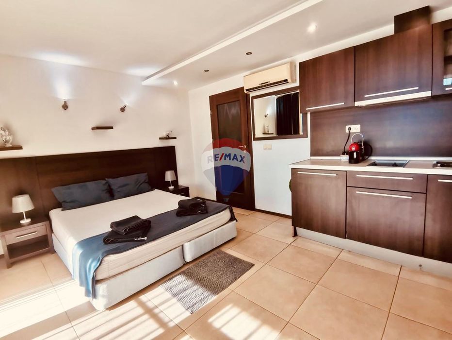 Продава се Едностаен апартамент в Балчик - 50 кв.м за 1500 €/кв.м - Снимка #4