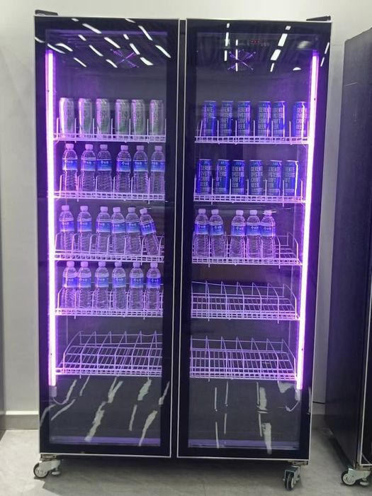 Акция !!! Продаются витринние холодильники.