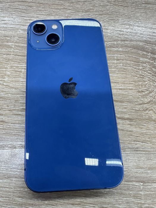 Продам iPhone 13 в хорошем состоянии