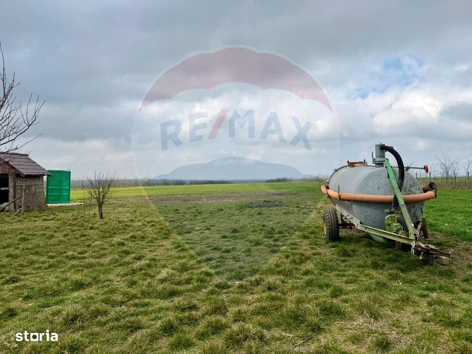 Teren de vanzare in Săcele ideal pentru silozuri, fermă 6 ha