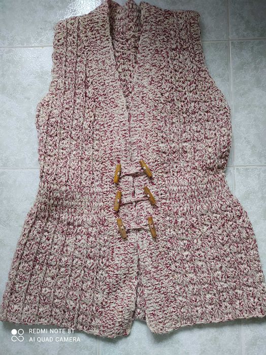 Вълнен елек ,елече ръчно плетено