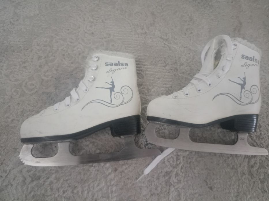 Продам детские коньки размер 31