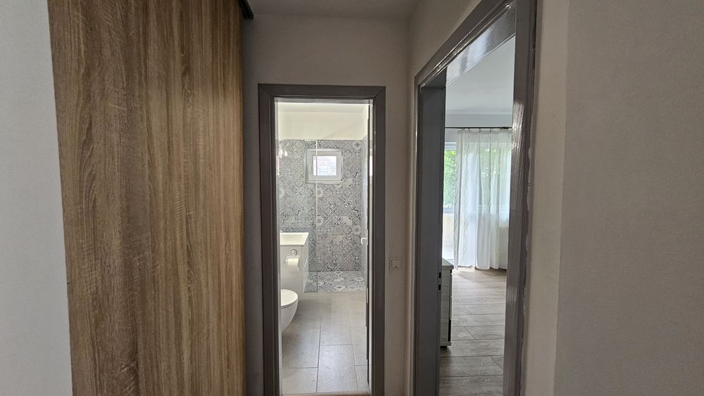 De închiriat apartament 55 mp, etaj I Centru