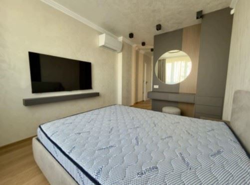 Дава се под наем Тристаен апартамент в София, Люлин 10 - 91 кв.м за 916.47 € - Снимка #4