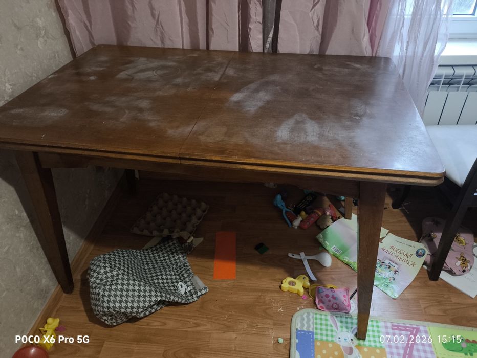 Продам складной стол не разбирается.