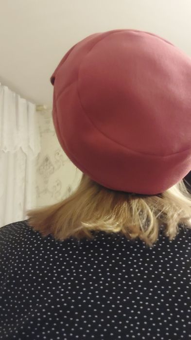 Берет женский, продаю