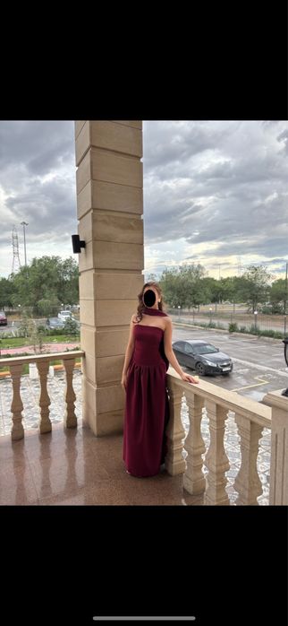 Красное длинное платье