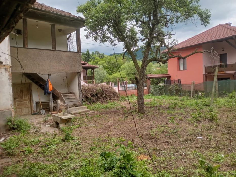 Продава се Къща в с. Железна, Област Монтана - 264 кв.м за 133 €/кв.м - Снимка #2