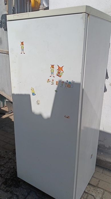Продаю холодильник
