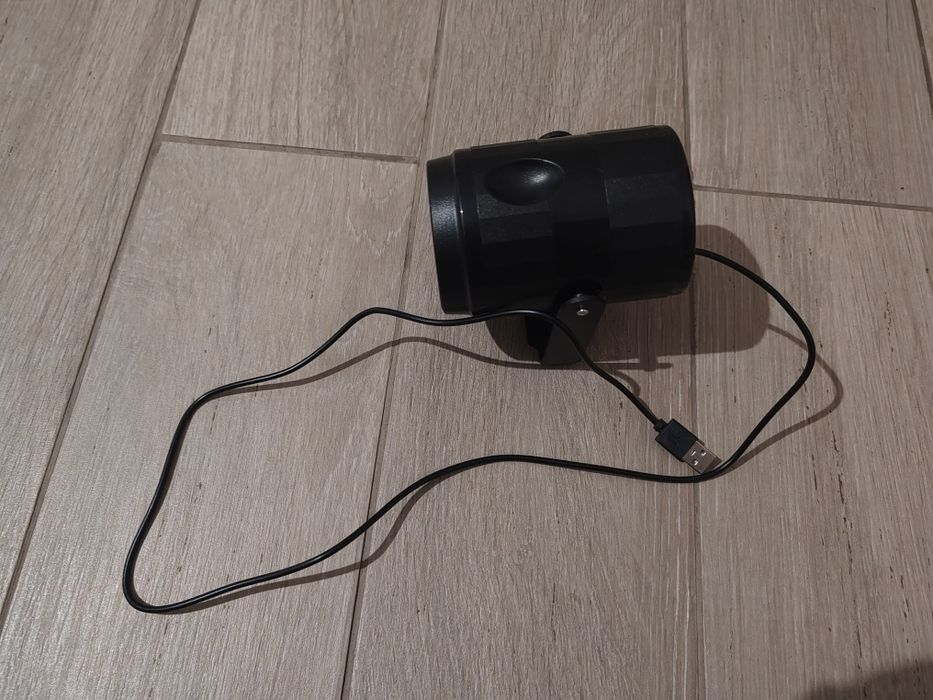Proiector fulgi albi de zapada