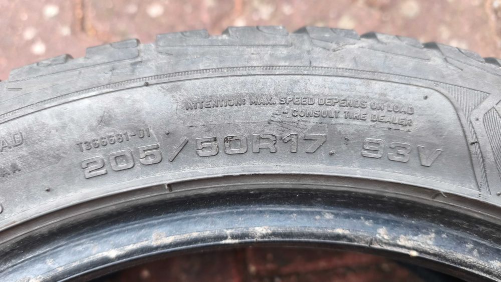 Vind 2 anvelope iarna goodyear 205 50 r 17