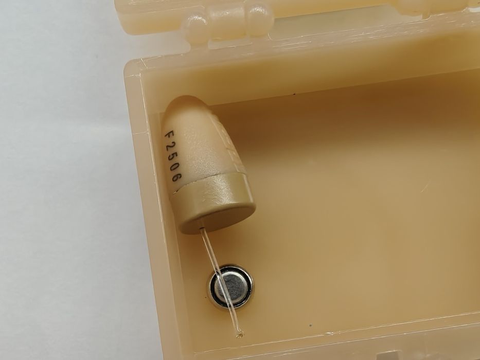 Бръмбар за преписване (слушалка телефон]