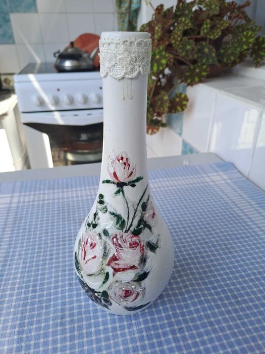 Вази от порцелан,метал,дърво и керамика.Битови керамични фигури