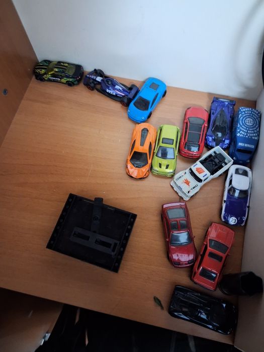 Машинки Hot Wheels