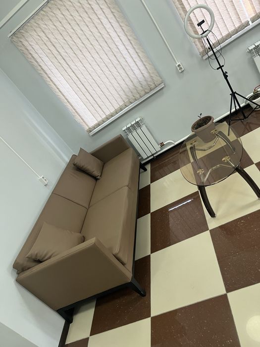 Продам почти новый диван