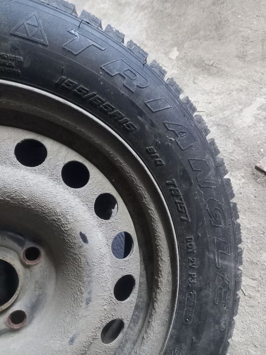 Продам зимние шины