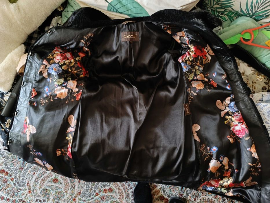 Продам шубу женскую