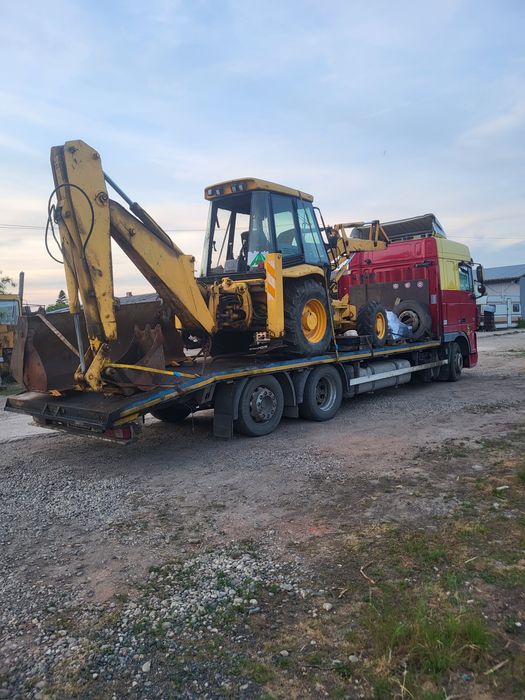 Dezmembrez buldoexcavator jcb 3 cx