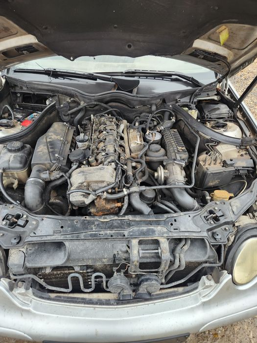 Мерцедес w203 2.7цди на части/Mercedes w203 2.7cdi na chasti