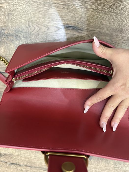 Червена чанта  Pinko