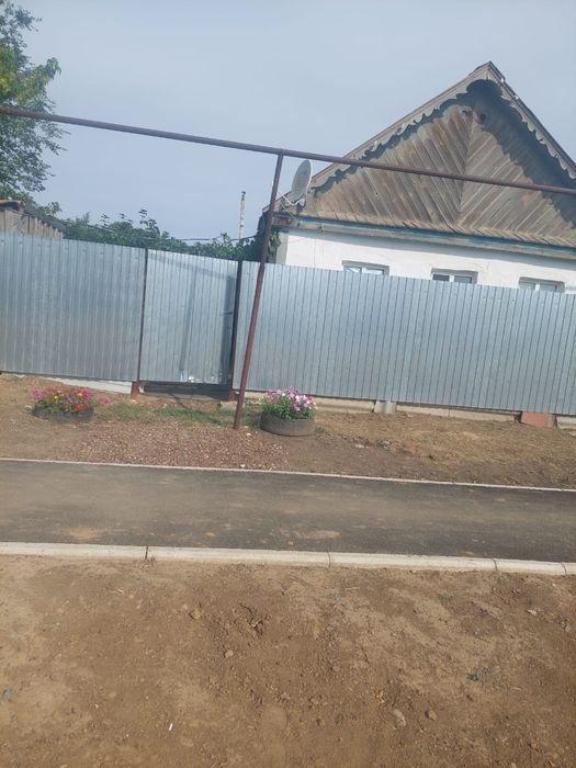 Продам дом поселок Бурлин