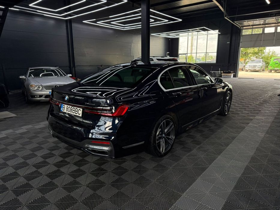 BMW Seria 7 2021 — imagine 3