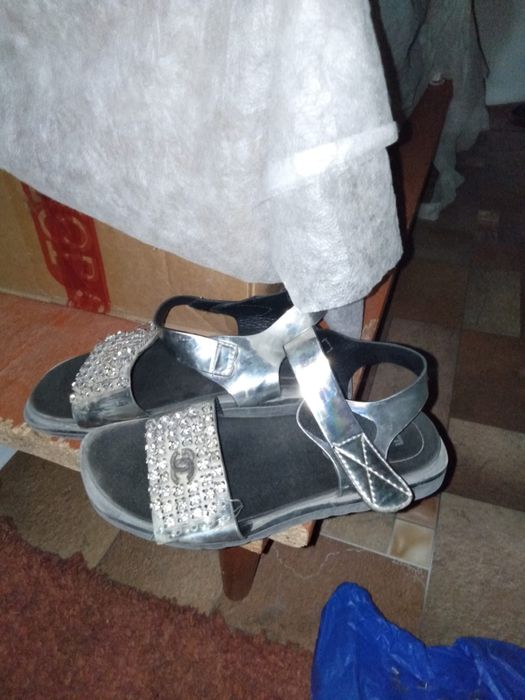 Продается детские обуви