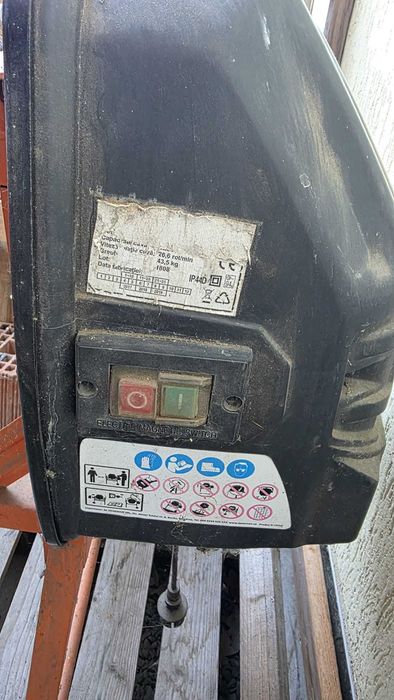 Betoniera electrica, cu capacitatea de 120 litri
