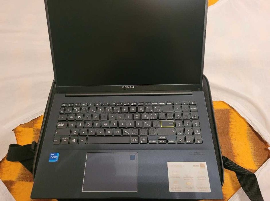 Лаптоп Asus x513ea