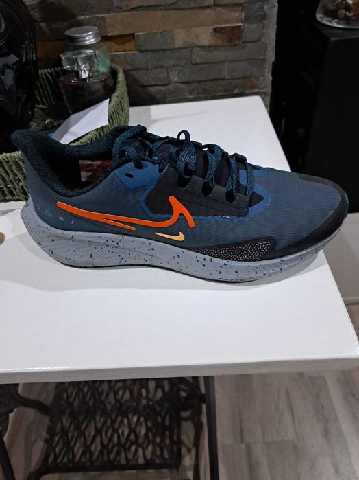 Afidasi Nike air zoom pegasus height