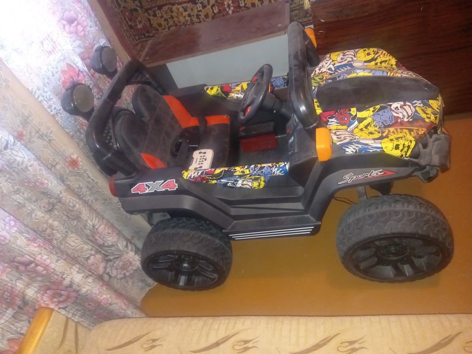 Детская электро машинка