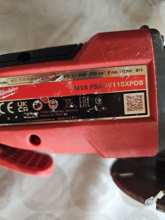Flex milwaukee m18 fsagv115xpdb