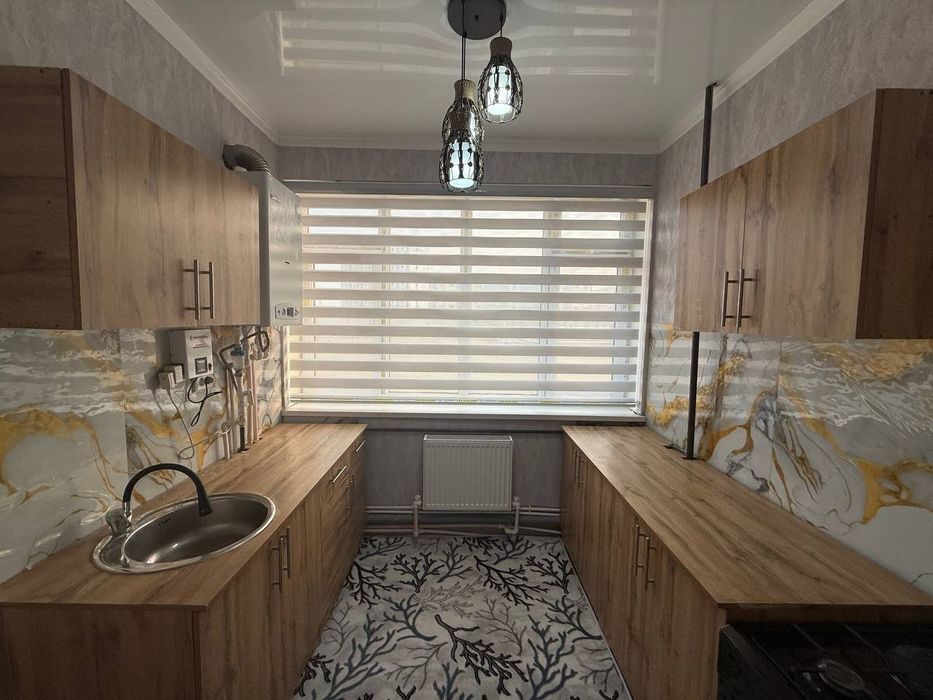 parlament va chilonzor  metroga yaqin! 10 daqiqalik yul