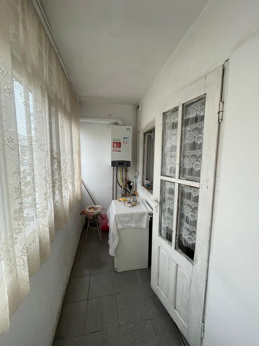 Apartament 3 camere, str. Petroliștilor, etaj 3