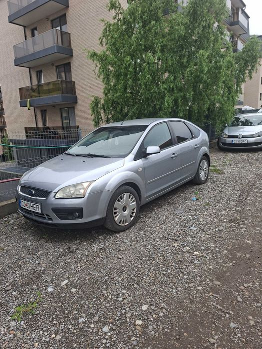 Vand Ford focus + 8 genti