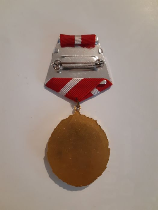 Орден "Червено знаме на труда" с малък носач, рядък!