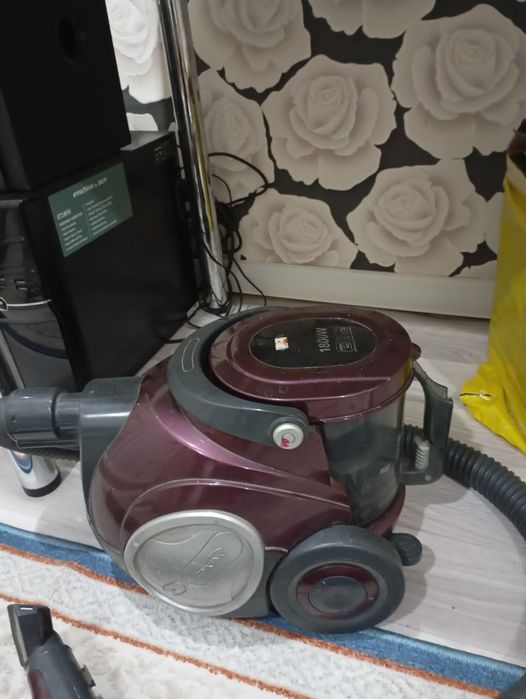 продам Пылесос Б/У.