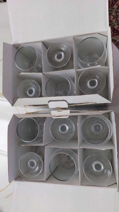 Бокалы на ножках