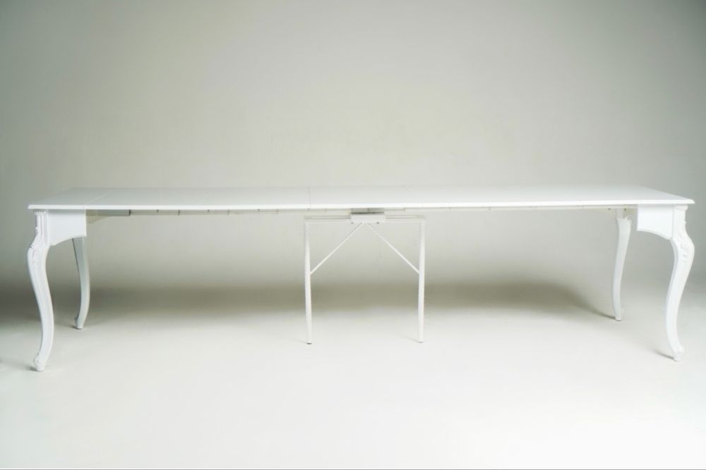 Срочно продается раскладной стол с 8 стульями