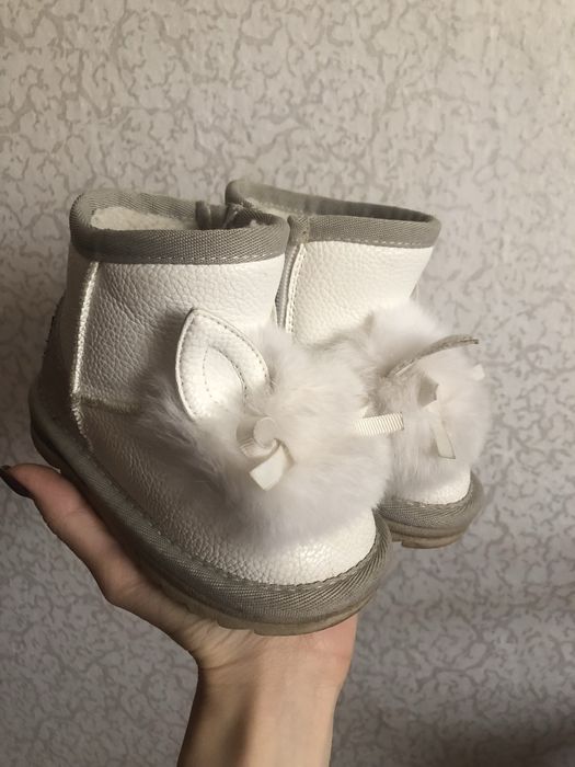 Продам зимние ботинки