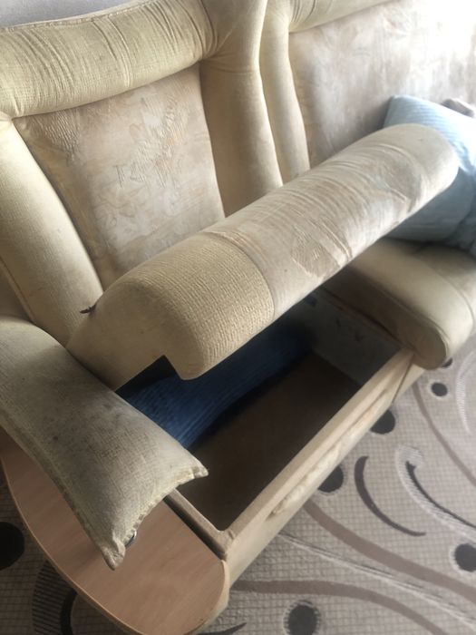 Продам диван,СРОЧНО