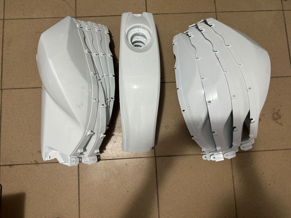 Vând carene yamaha yzf r125 2008-2022