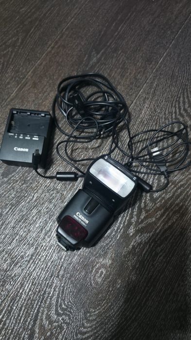 фотоаппарат Canon EOS 7D + вспышка SPEEDLITE 430EX 2