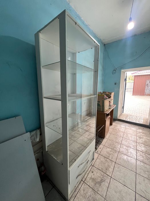 Продам витрину б/у
