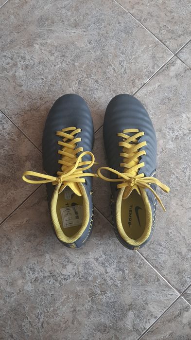 Бутонки Nike tiempo-professionals