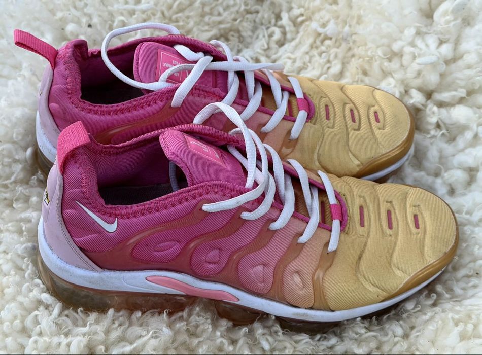 Nike Air Vapormax Plus pink оригинални дамски сникърси 38. Номер