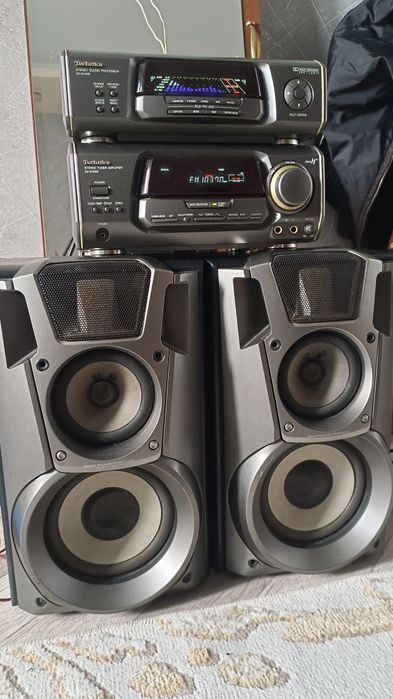 Продам усилитель с колонками